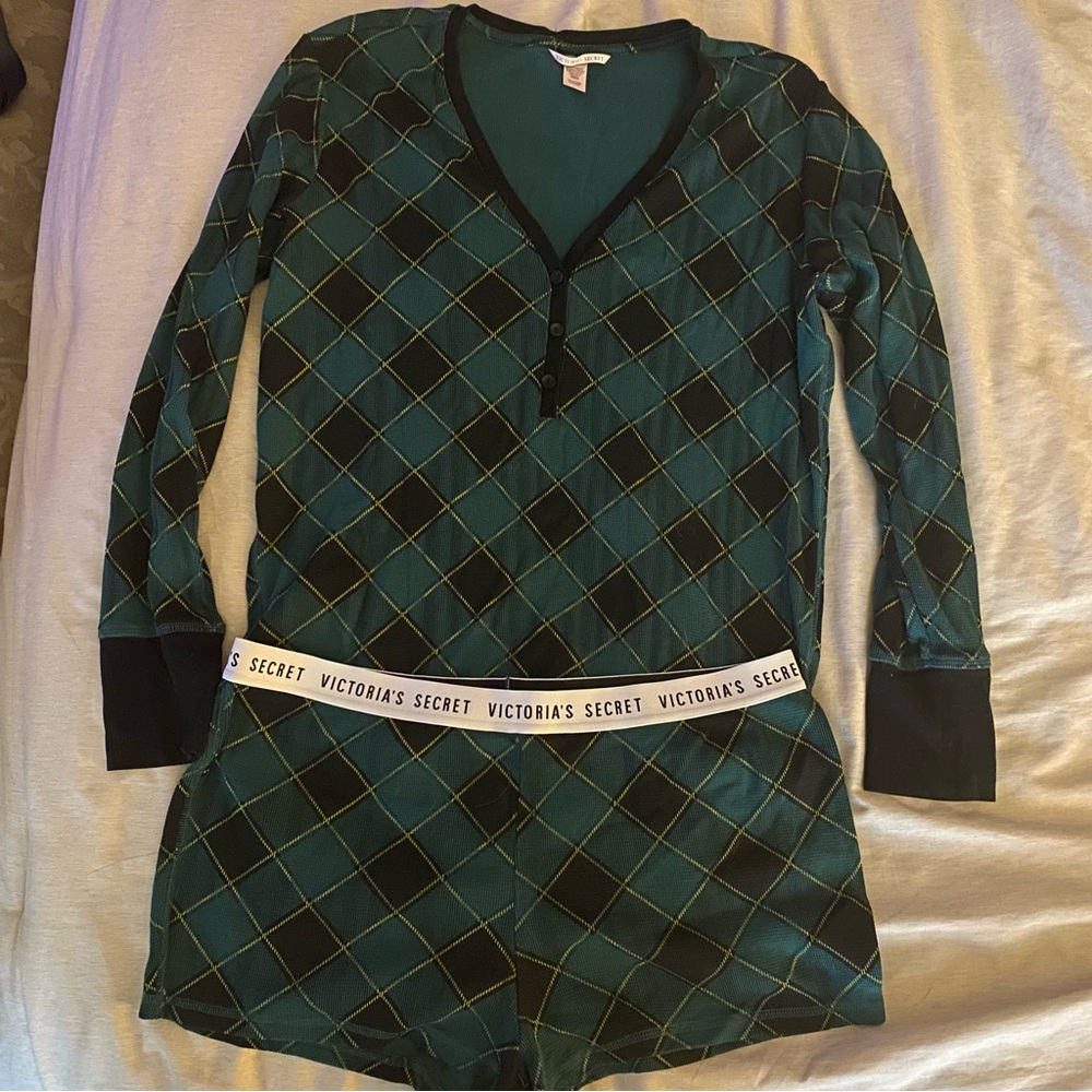 Victoria's Secret Green Paid Pajama set